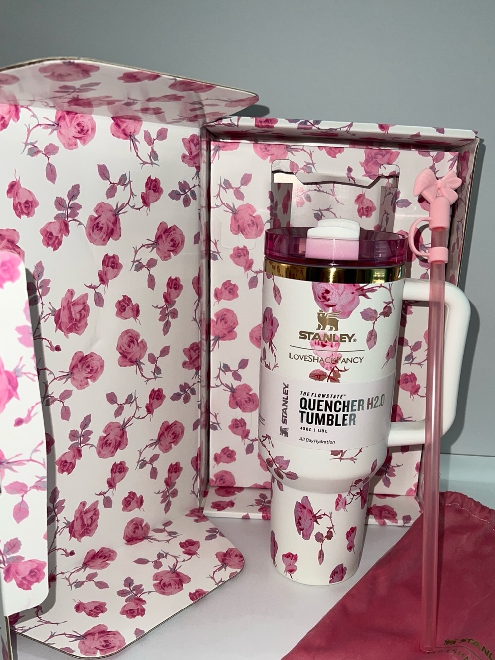 New Stanley x Love Shack Fancy Quencher 40oz Rosa Bow Pink